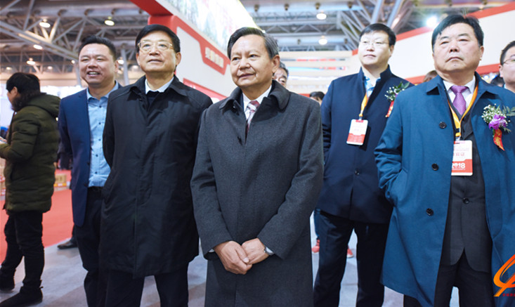 中國輕工業(yè)聯(lián)合會會長張崇和、全國政協(xié)委員、安徽省政協(xié)原副主席王鶴齡參加中貿(mào)安徽展開幕 山東中貿(mào)